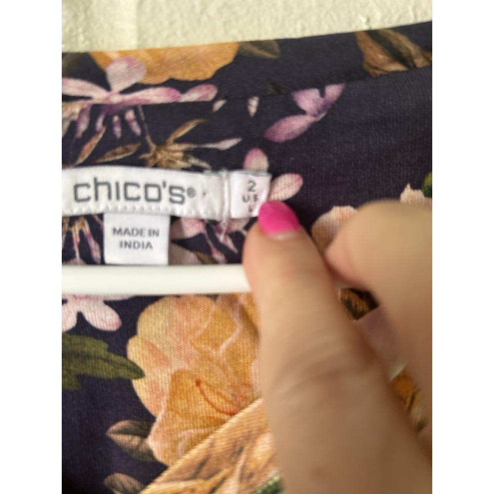 Chicos Top Floral Womens Sz 2 Large Pima Cotton 3/4 Sleeve V Neck Career Office - Picture 3 of 8